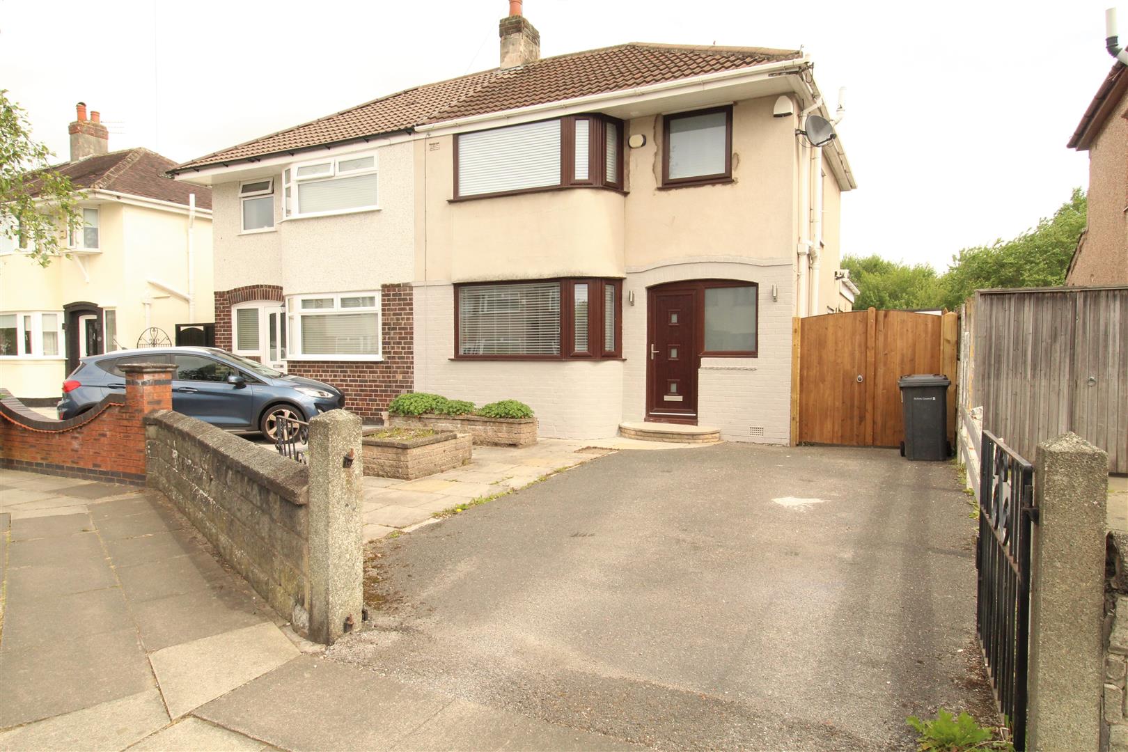 Available Properties Estate Agents, Aintree, Liverpool Grosvenor